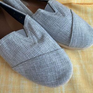TOMS Avalon Grey Slip On Loafers Woman’s 11